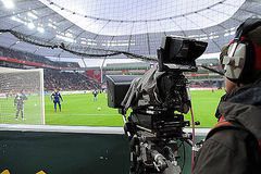 Fernsehkamera und Fußball