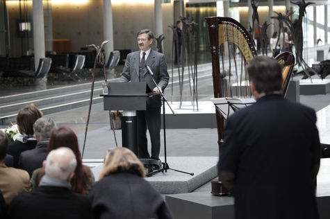 Bundestagsvizepräsident Solms eröffnet die Ausstellung 