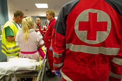 Rettungskräfte im Krankenhaus