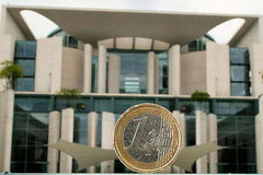 Bundeskanzleramt und 1-Euro-Münze
