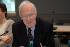 Prof. Dr. Edzard Schmidt-Jortzig
