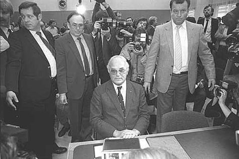 Flick-Untersuchungsausschuss 1984 / Vernehmung von Bundestagspräsident Barzel