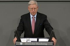 Joachim Hörster am Rednerpult im Bundestag