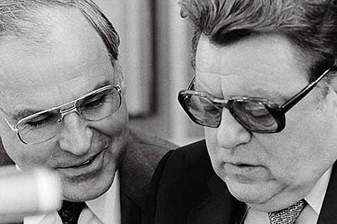 1980: 	Helmut Kohl (l.), Ministerpräsident von Rheinland-Pfalz, im Gespräch mit Franz-Josef Strauß, Ministerpräsident Bayerns.