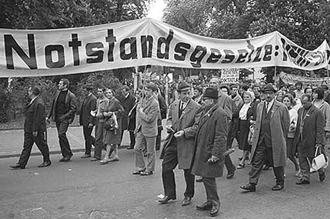 11. Mai 1968: Sternmarsch des Kuratoriums 'Notstand der Demokratie' und der 'Kampagne für Demokratie und Abrüstung' auf Bonn als Protest gegen die Notstandsgesetzgebung der Großen Koalition