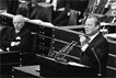 10.05.1972: Bundeskanzler Willy Brandt (r.)