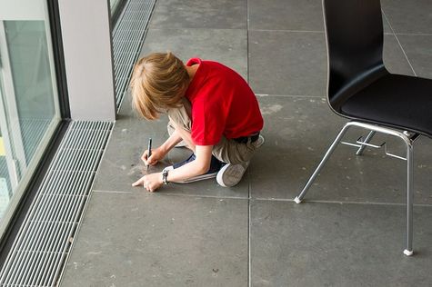 Ferien-Workshop 'Zeichensprachen - Linienflüge und andere Kunststücke' am 29. Juni 2012