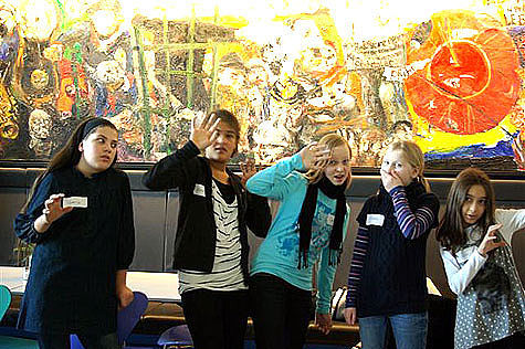 Workshop  'Zeitsprünge - Eine künstlerische Reise in Bernhard Heisigs Bildwelten'