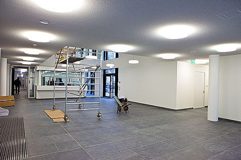 Das Foyer des Bürogebäudes Wilhelmstraße 65 vor der Installation des Werks.