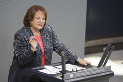 Sabine Leutheusser-Schnarrenberger spricht im Bundestag.