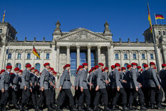 Rekruten vor dem Reihstaggebäude