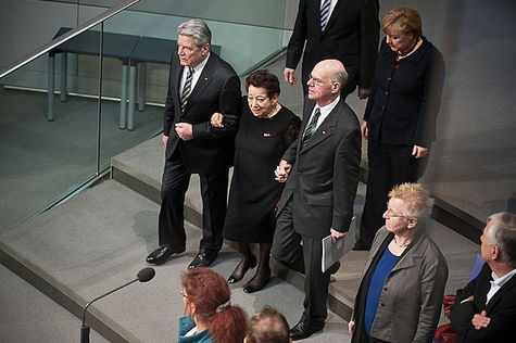 Bundespräsident Joachim Gauck, Inge Deutschkron, Bundestagspräsident Norbert Lammert und Bundeskanzlerin Angela Merkel