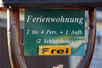  Reklameschild für eine Ferienwohnung