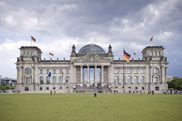 Blick auf die Westseite des Reichstagsgebäudes. 