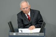 Bundesfinanzminister Wolfgang Schäuble während seiner Rede zur Einbringung des Haushalts 2014 vor dem Bundestag am 8. April 2014bu
