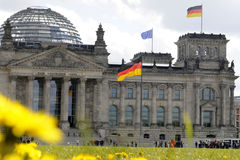 Reichstagsgebäude im Frühling