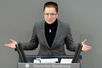 Rednerin am Pult im Bundestag