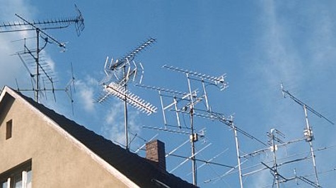 Früher ging es nur so: Analoger TV-Empfang mit Antenne.