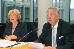 Ausschussvorsitzende Monika Grütters, Staatsminister Bernd Neumann