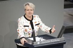 Bildungsministerin Annette Schavan eröffente die Debatte.