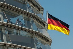 Fahne auf Reichstagsgebäude