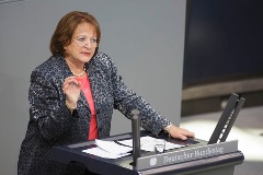 Sabine Leutheusser-Schnarrenberger spricht im Bundestag.