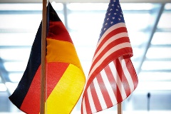 Die transatlantischen Beziehungen sind Thema einer Debatte am am Donnerstag, 8. November.