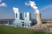 Das Braunkohlekraftwerk Neurath II im Rheinland