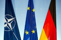 Die Kommission informierte sich über die militärische Integration bei Nato und EU.