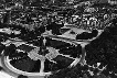 Blick auf Siegessäule, Bismarck-Denkmal, Reichstagsgebäude und Spree, Luftaufnahme, um 1928. Sammelbild aus der Serie: "Zeppelin- Weltfahrten", Nr.1