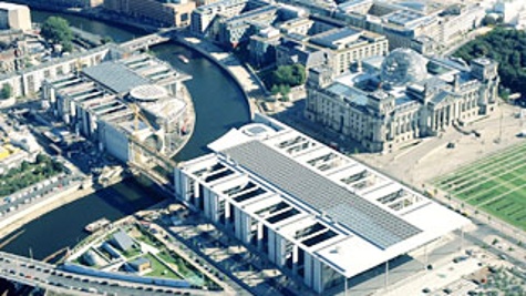Luftaufnahme der Liegenschaften des Deutschen Bundestages mit allen Gebäuden