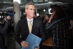 Clemens Binninger (CDU/CSU) auf dem Weg in den NSA-Untersuchungsausschuss