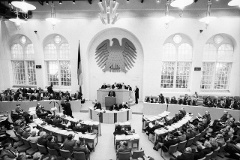 Ein halbes Jahrhundert lang tagte der Bundestag in Bonn (hier eine Sitzung im Wasserwerk).