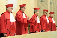 Der Zwiete Senat des Bundesverfassungsgericht vor der Urteilsverkündigung