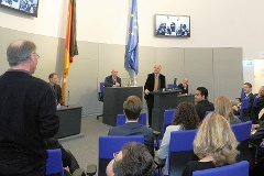 Im Deutschen Dom in Berlin kann man in die Rolle von Abgeordneten schlüpfen.