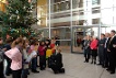 Gerda Hasselfeldt (CDU/CSU), Vizepräsidentin des Deutschen Bundestages, nahm den Weihnachtsbaum vom Verband Deutscher Naturparke entgegen