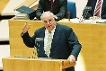 Bundeskanzler Helmut Kohl hält im Bundestag eine Rede zum Start des Euro in elf Mitgliedsländern.