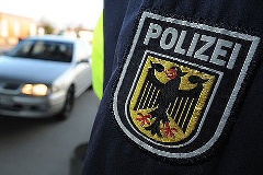 Aufnäher Polizei an Uniform