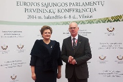 Loreta Graužinienė, Präsidentin der Seimas, und Bundestagspräsident Norbert Lammert am 6.4. in Vilnius.