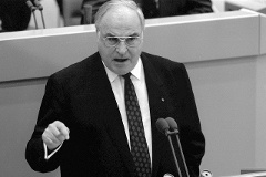 Bundeskanzler Helmut Kohl in der Haushaltsdebatte am 28. November 1989 