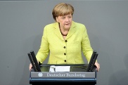 Bundeskanzlerin Angela Merkel während ihrer Regierungserklärung