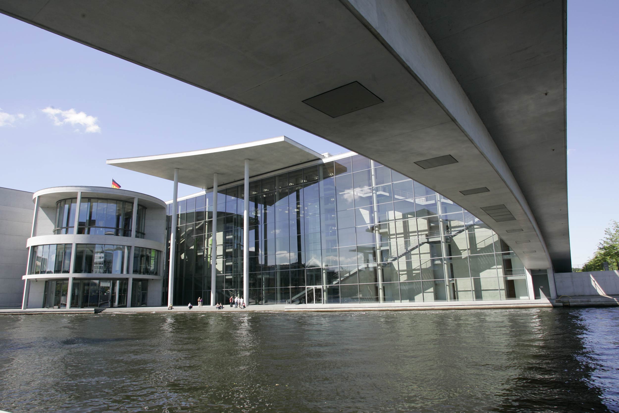 Das Paul-Löbe-Haus beherbergt die Ausschüsse des Bundestages.