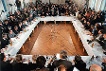 Verhandlungen zwischen SED, Blockparteien und Oppositionsgruppen am "Runden Tisch", Foto, 7. Dezember 1989