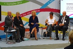 Dr. Edgar Franke, Kordula Schulz-Asche, Susanne Ungrad, Kathrin Vogler und Dietrich Monstadt (v. l. n. r.)