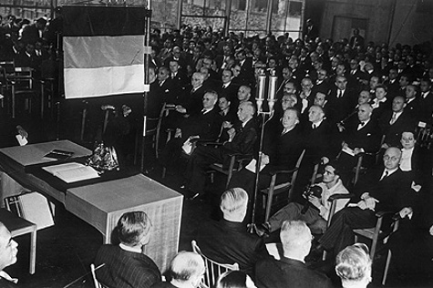 Feierstunde des Parlamentarischen Rates zur Gründung der Bundesrepublik Deutschland am 23. Mai 1949