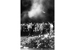 Bücherverbrennung auf dem Berliner Opernplatz: In Berlin und vielen anderen deutschen Universitätsstädten fanden am 10. Mai 1933 und in den folgenden Wochen Bücherverbrennungen statt. Foto (Ausschnitt), 10. Mai 1933