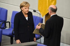 Angela Merkel bei ihrer Vereidigung zur Bundeskanzlerin