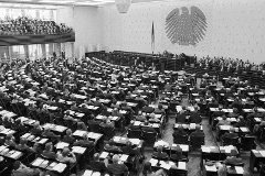 Konstituierende Sitzung 1983 im Bonner Plenarsaal