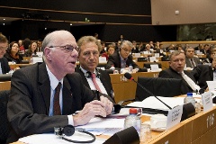 Bundestagsabgeordnete Norbert Lammert, Norbert Barthle, Norbert Brackmann, Joachim Poß (von links) in Brüssel