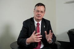Der Wehrbeauftragte Hellmut Königshaus (FDP)